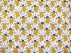 Tissu imprimé Fleurs Blanches fond Moutarde - 100% Coton - vendu au mètre ou au 1/2 mètre