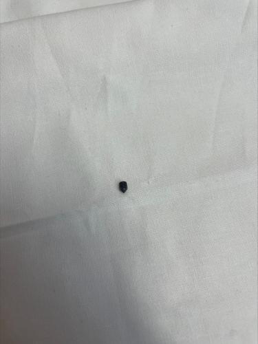 VIS SERRE AIGUILLE SURJETEUSE PFAFF COVERLOCK 3.0