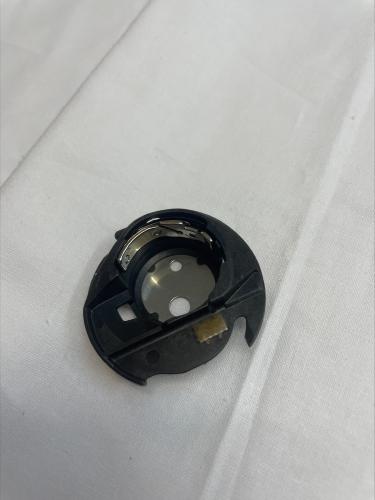 BOITIER A CANETTE MACHINE A COUDRE BERNETTE 70 /77 / 79 